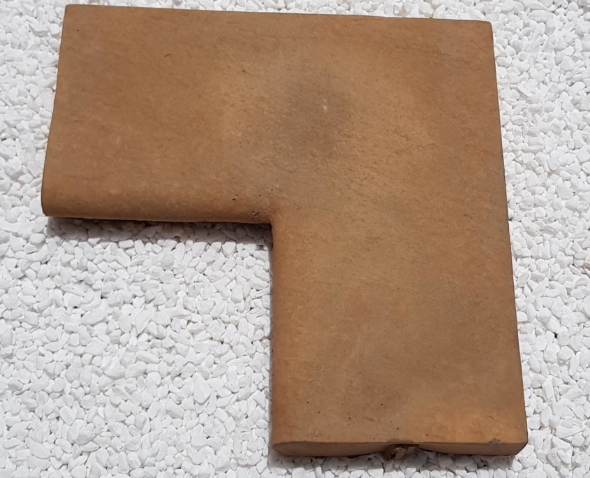 426 x 426 x 208 x 50 Corner Bullnose Paver - Inner - CNRBN-IN